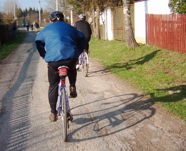 Uj��d�j�c� bike�i v Kamenn� Horce