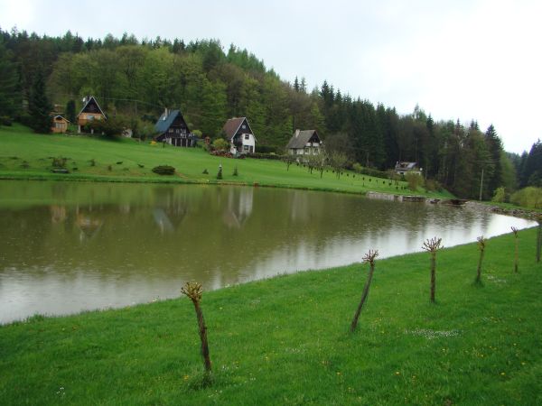 Chovn� rybn�k Hato�